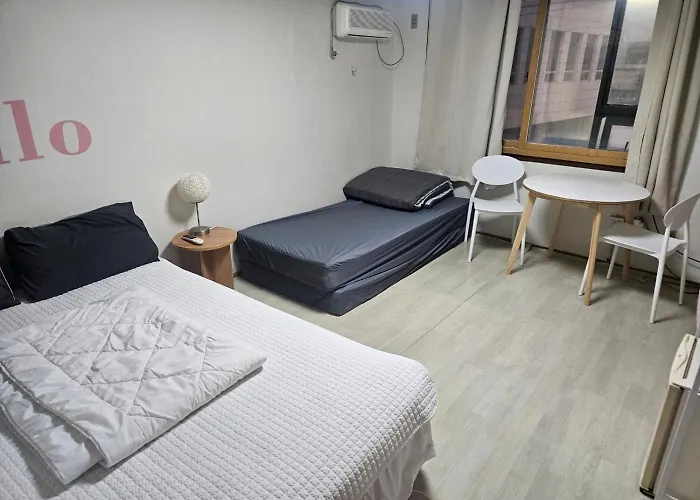 Taeyang Nampojoongang Branch Motel Busan